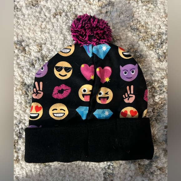 OSFA Emoji Beenie and Teal Touch Screen Compatible Gloves - Picture 3 of 4